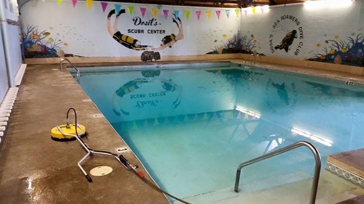 Middletown pool maintenance and deck cleaning